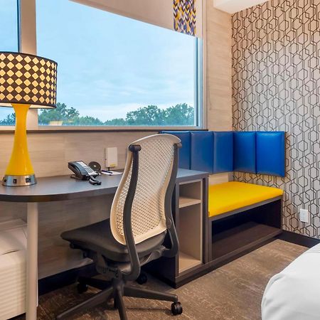 Glo Best Western Kanata Ottawa West Exterior foto